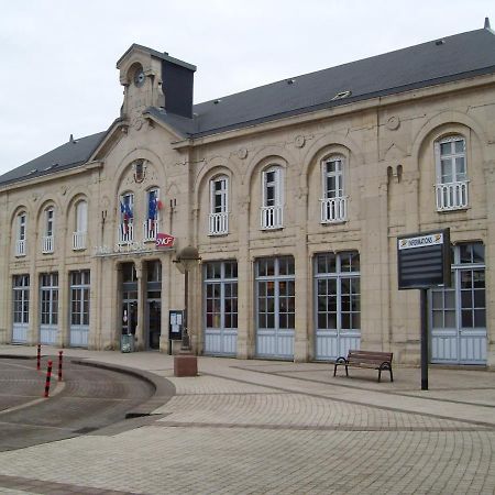 فندق دولفي  Le Relais De La Gare المظهر الخارجي الصورة